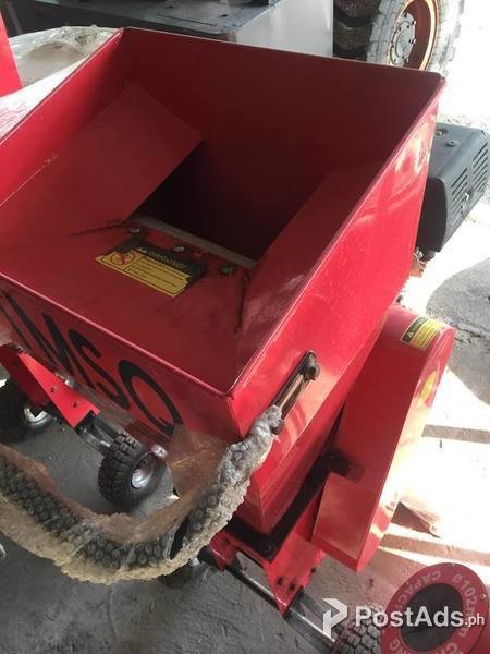 FOR SALE SALE , NEW Portable Wood Chipper 