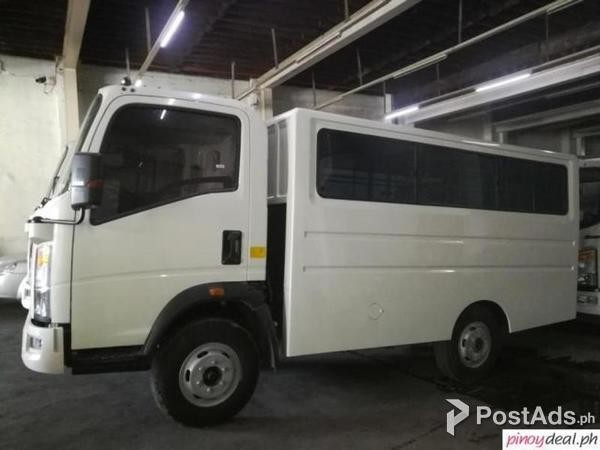 4 Wheeler Sinotruk 3 Ton Multicab MPV Closed Van