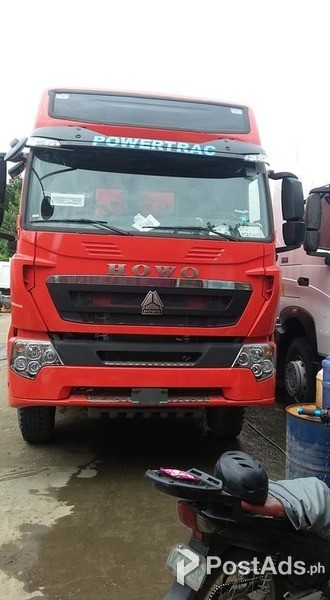 HOWO A7 8x4 DUMP TRUCK 420HP 30CBM CAPACITY