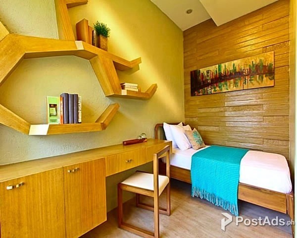 4 bdr house w gate and balcony nr school