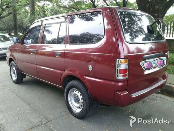 Toyota Revo dlx 2000 model