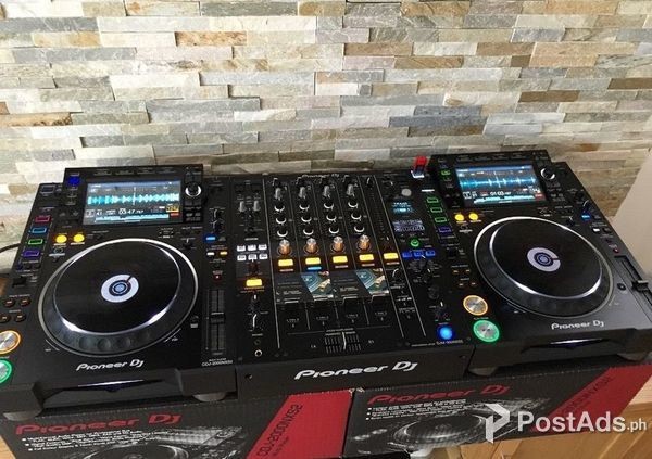 2x Pioneer CDJ-2000NXS2 + DJM-900NXS2 + Black Label Cases