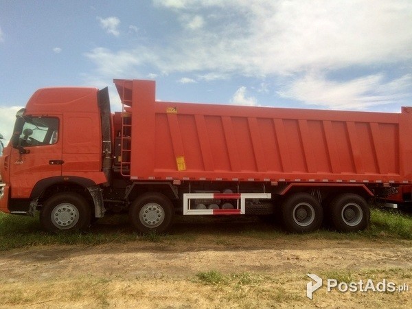 Sinotruck Howo T7 12 wheeler Dump Truck