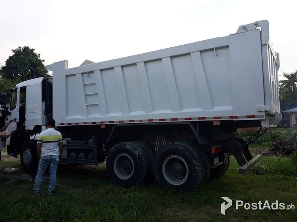 10-WHEELER HOWO A7 DUMP TRUCK 30CBM CAPACITY EURO 4