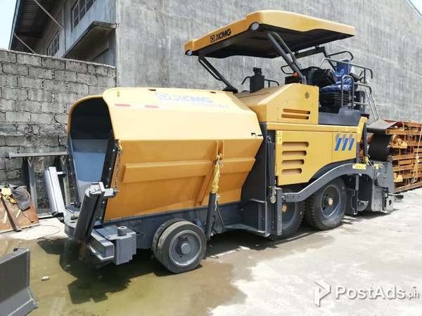 XCMG Asphalt Paver Wheel Type