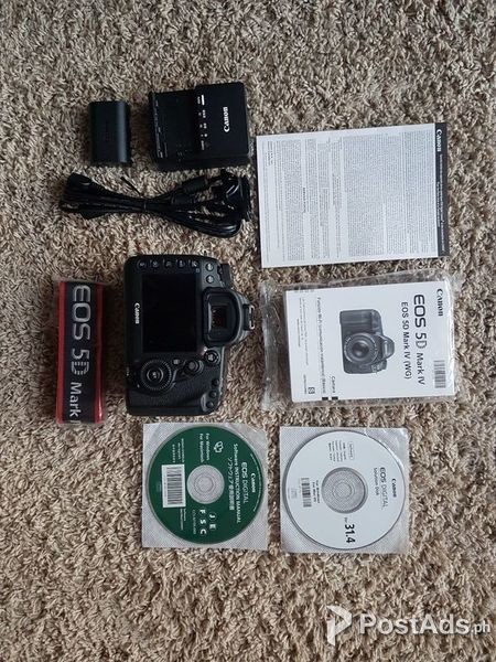 Canon EOS 5D Mark IV DSLR Camera with 24-105mm Lens