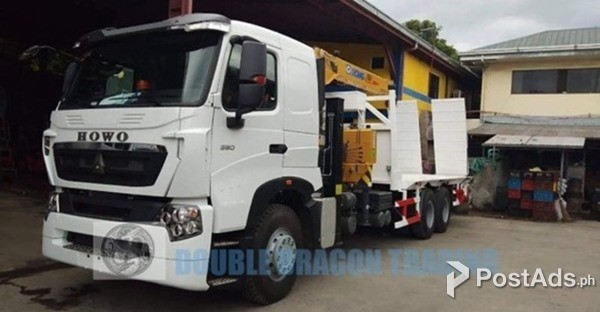 10-WHEELER HOWO A7 SELF LOADER TRUCK WITH BOOM 5TONS CAPACITY