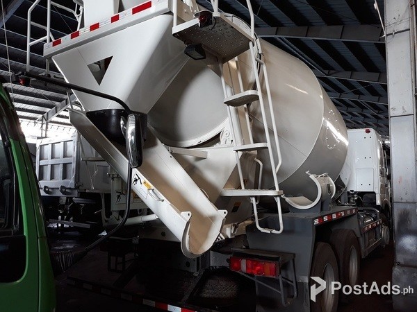 For sale HOWO A7 Transit Mixer 10cubic 10wheeler