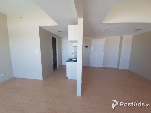 2 Bedroom unit with Balcony across SM City Cebu near CDU