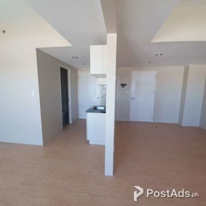2 Bedroom unit with Balcony across SM City Cebu near CDU | PostAds PH