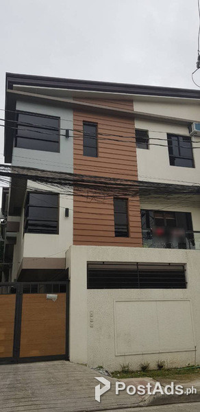 3 br Townhouse near MRT 7 Don Antonio Heights QC