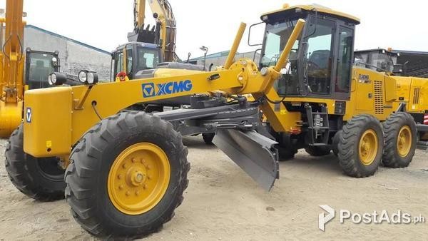 XCMG Motor Grader Gr135 with Ripper 12 feet Blade