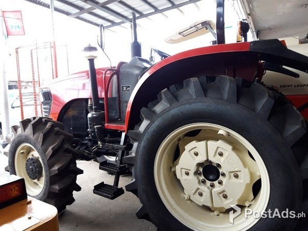 AGRIMAC WORLD 1104G FARM TRACTOR