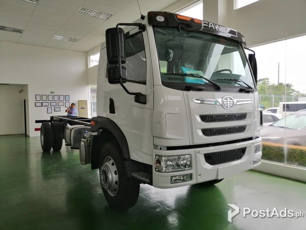 FAW TRACTOR HEAD 6 WHEELER
