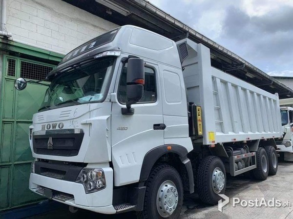 HOWO A7 12-WHEELER DUMP TRUCK (30m³)