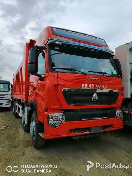 12 wheeler Dump Truck Howo 4M
