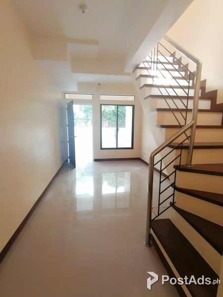 For sale townhouse in Pamplona Tres Las Pinas