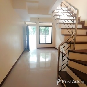 For sale townhouse in Pamplona Tres Las Pinas | PostAds PH