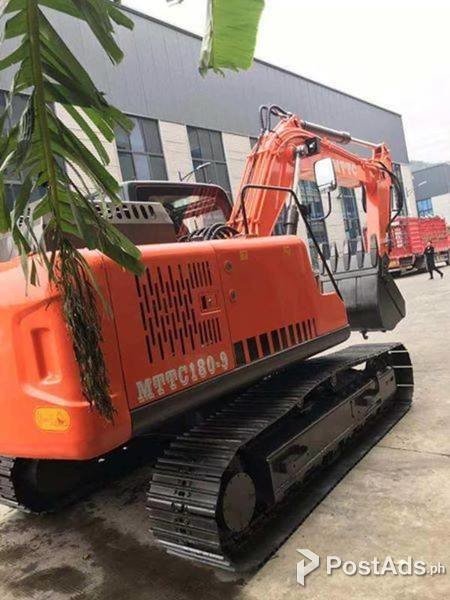 MTTC 180-9 BACKHOE (Chain Type ) 3/4 Bucket Capacity