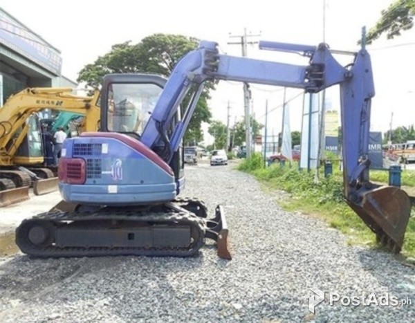 KOMATSU MINI EXCAVATOR 2