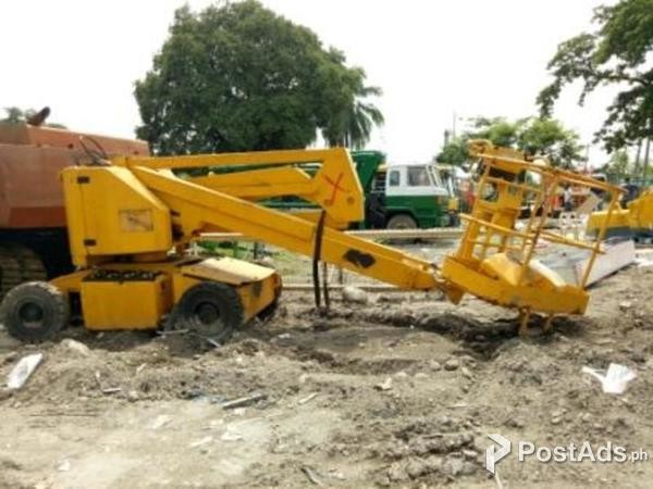 TELESCOPIC BOOM LIFTER