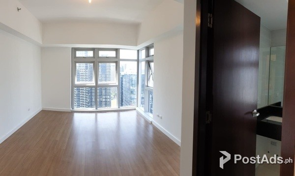 3 BR Semi-Furnished Condo w/Balcony in Verve Residences, BGC, Taguig