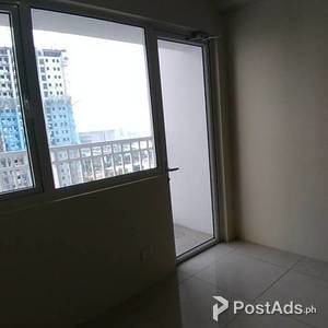 1 BR Unfurnished Condo w/balcony in Breeze Residences, Pasay City | PostAds PH