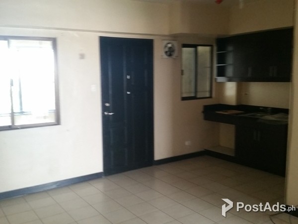 2 BR Unfurnished Condo Unit w/Balcony in Cypress Towers, Taguig City