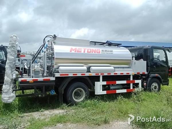 Brandnew Sinotruk Asphalt distributor for sale