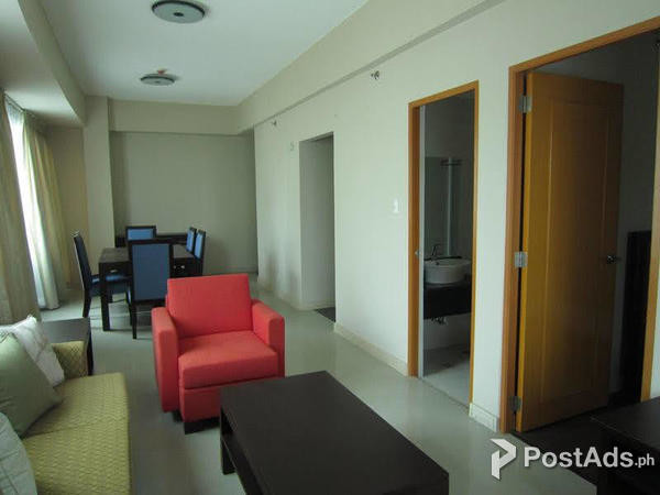 Fully furnished Large 1-Bedroom Condo