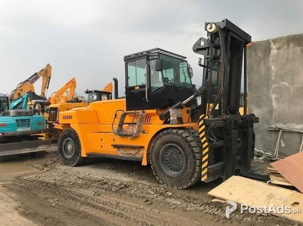 Brandnew heavy duty forklift 25tonner for sale