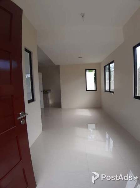Cebu RFO Finished Townhouse in Woodway Talisay