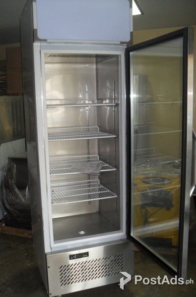 1 DOOR UPRIGHT DISPLAY FREEZER (on STOCK)
