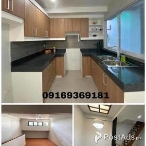 4 Bedroom Townhouse in Commonwealth Quezon City | PostAds PH