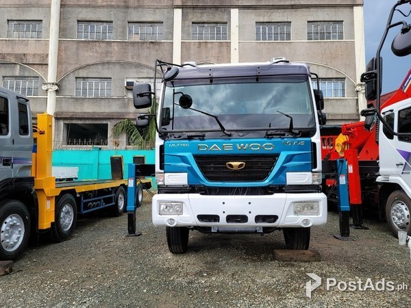 10 tons boom truck