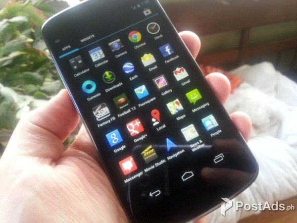 Nexus 4 smart phone