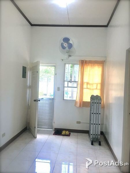 House for rent with parking at a prime location, Very Affordable