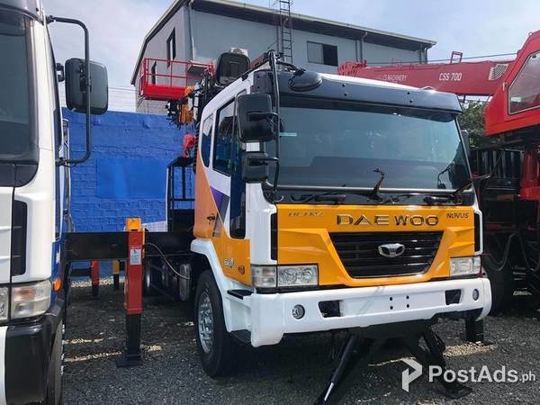 2019 Daewoo EURO4 Boom Truck 7 Tons Soosan Crane with Manlift