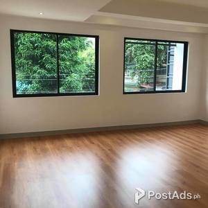 FOR SALE 2 CAR GARAGE TOWNHOUSE UNIT IN QUEZON CITY !!! | PostAds PH