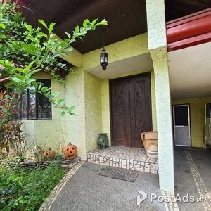 Split-level House For Sale in BF Homes, Las Pinas | PostAds PH