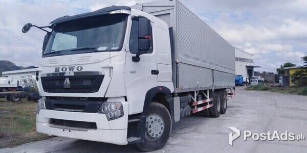 HOWO A7 10-WHEELER WING VAN 32 FT. 