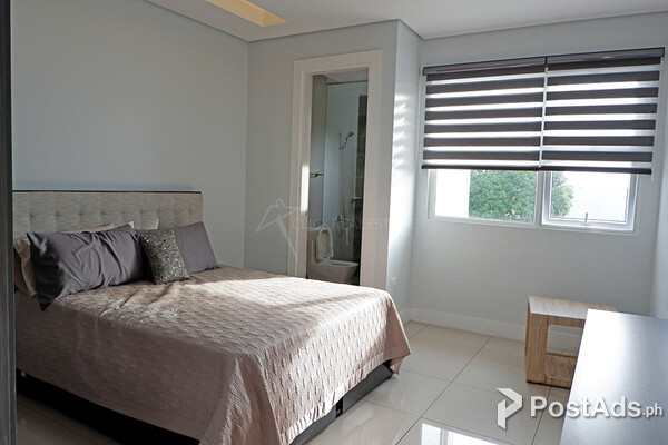 3 Storey Townhouse near in Diliman Quezon City