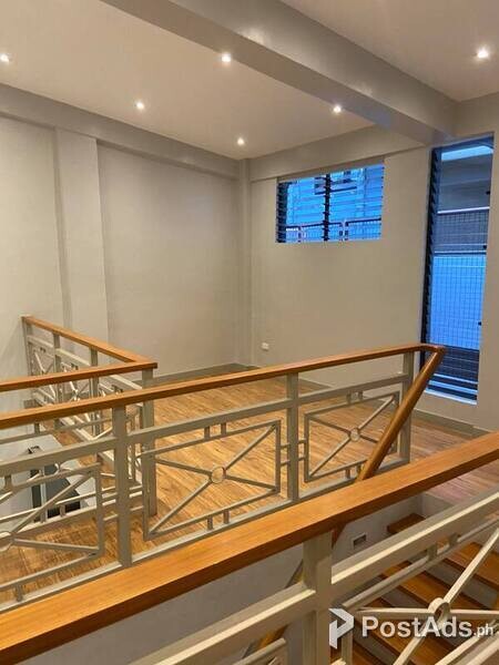 FOR SALE TOWNHOUSE UNIT WITH 2 CAR GARAGE IN TEACHERS VILLAGE QC!!!