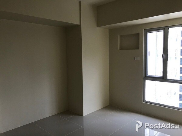 Taguig City 1 BR unit for sale in BGC at The Montane	