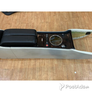 BENTLEY CONTINENTAL FLYING SPUR 2012 ARMREST CENTER CONSOLE | PostAds PH
