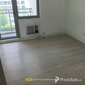 Foreclosed : Condo For Sale 1BR 26 sqm In AZURE URBAN RESORT | PostAds PH