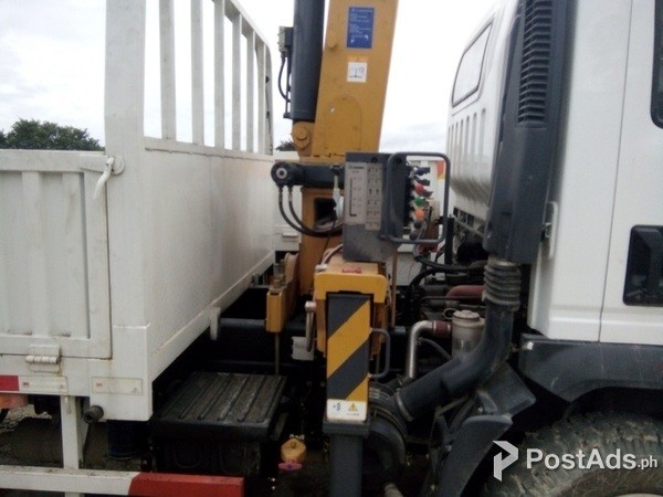 SINO TRUCK HOMAN BOOM TRUCK H3 AND 6 WHEELER 3.2 TONS