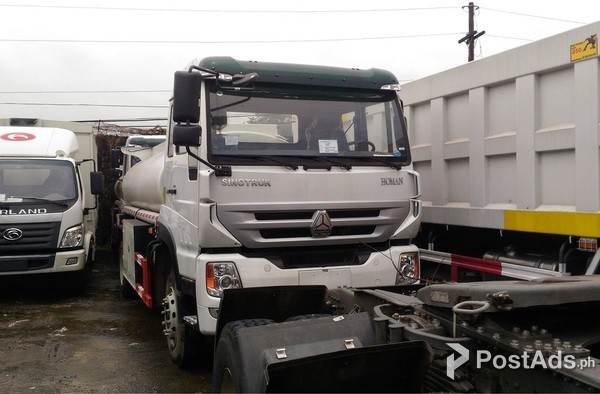 SINOTRUCK FUEL TANKER 10KL 6 WHEELER 190HP