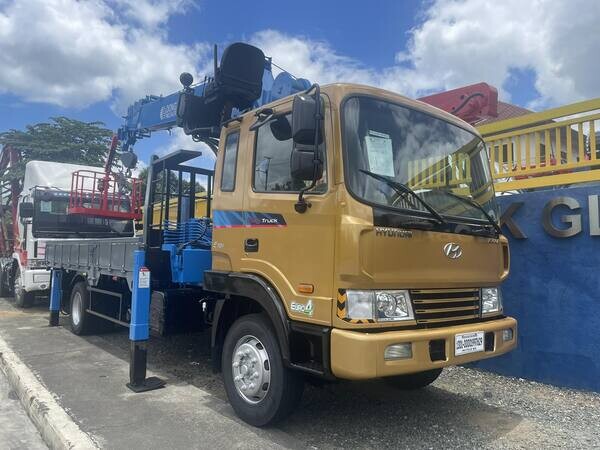 For Sale: Hyundai 7 Tons Boom Truck/ Cargo Crane Truck - Dongyang SS193