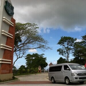 200sqm lot for sale in tagaytay cavite at luxurre residences | PostAds PH